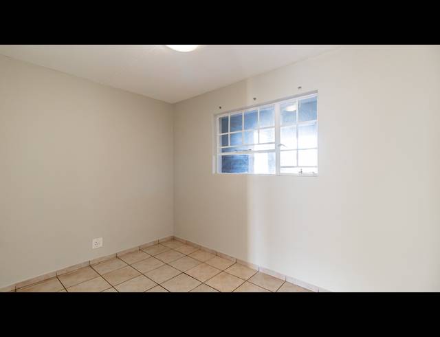3 BEDROOM APARTMENT FOR SALE IN WELTEVREDEN PARK